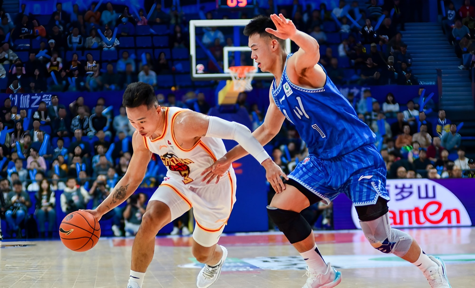 里昂发布备战花絮,冲刺阶段手感冰凉,CBA季后赛任务艰巨,赛程密集仍需轮换的简单介绍 里昂发布备战花絮,冲刺阶段手感冰凉,CBA季后赛任务艰巨,赛程密集仍需轮换的简单介绍